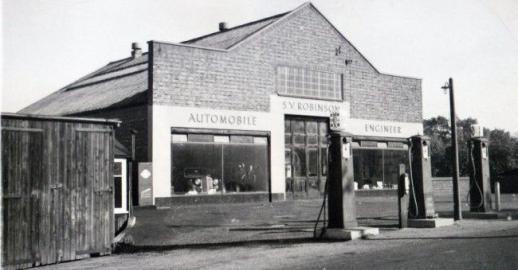 Image of Robinsons Kimbolton in the past- 1950 ish black and white image